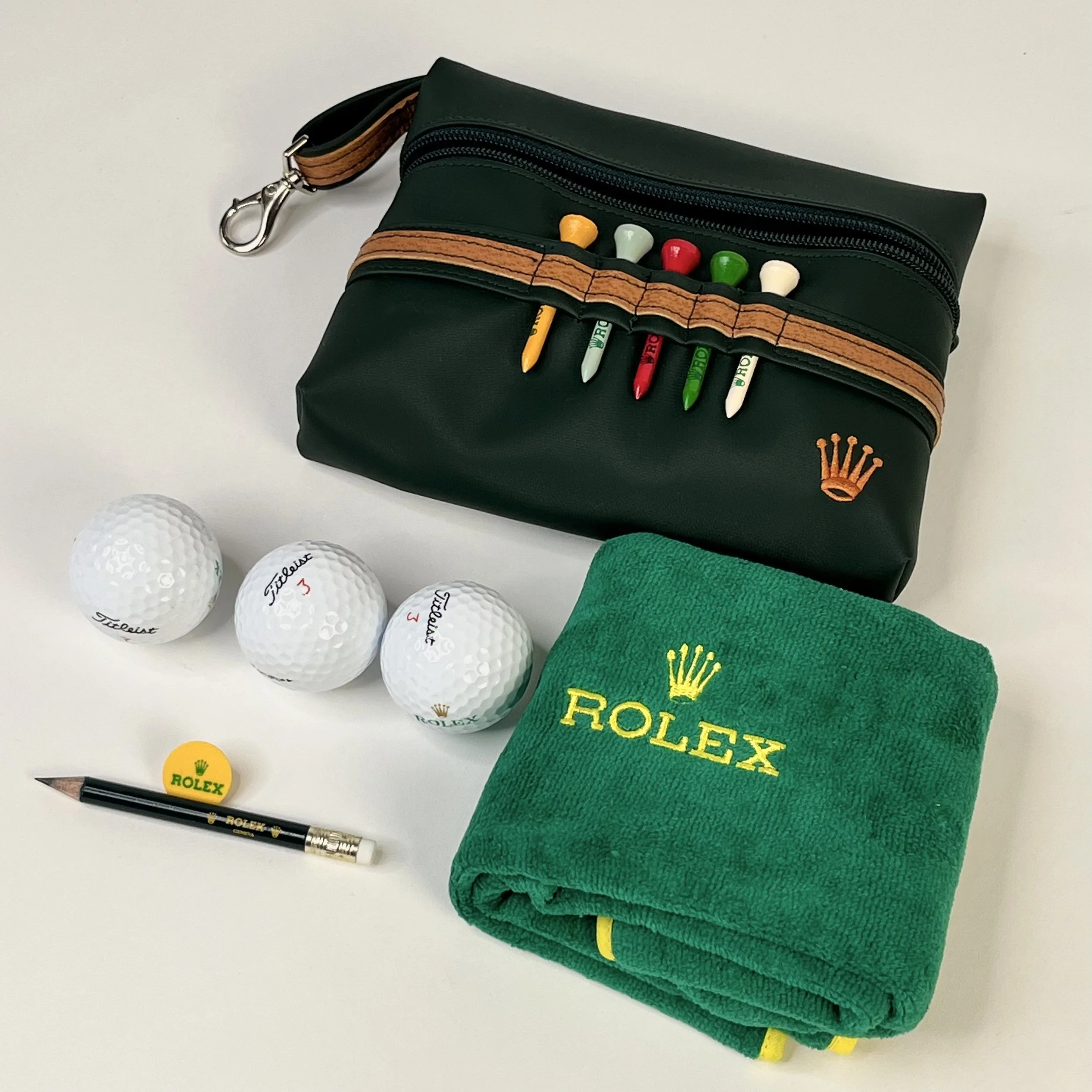 ROLEX ゴルフボール 3個セット ダークグリーンポーチ付きタオル付き Rolex Golf Accessory Set – Pouch, Towel, Branded Balls, Tees